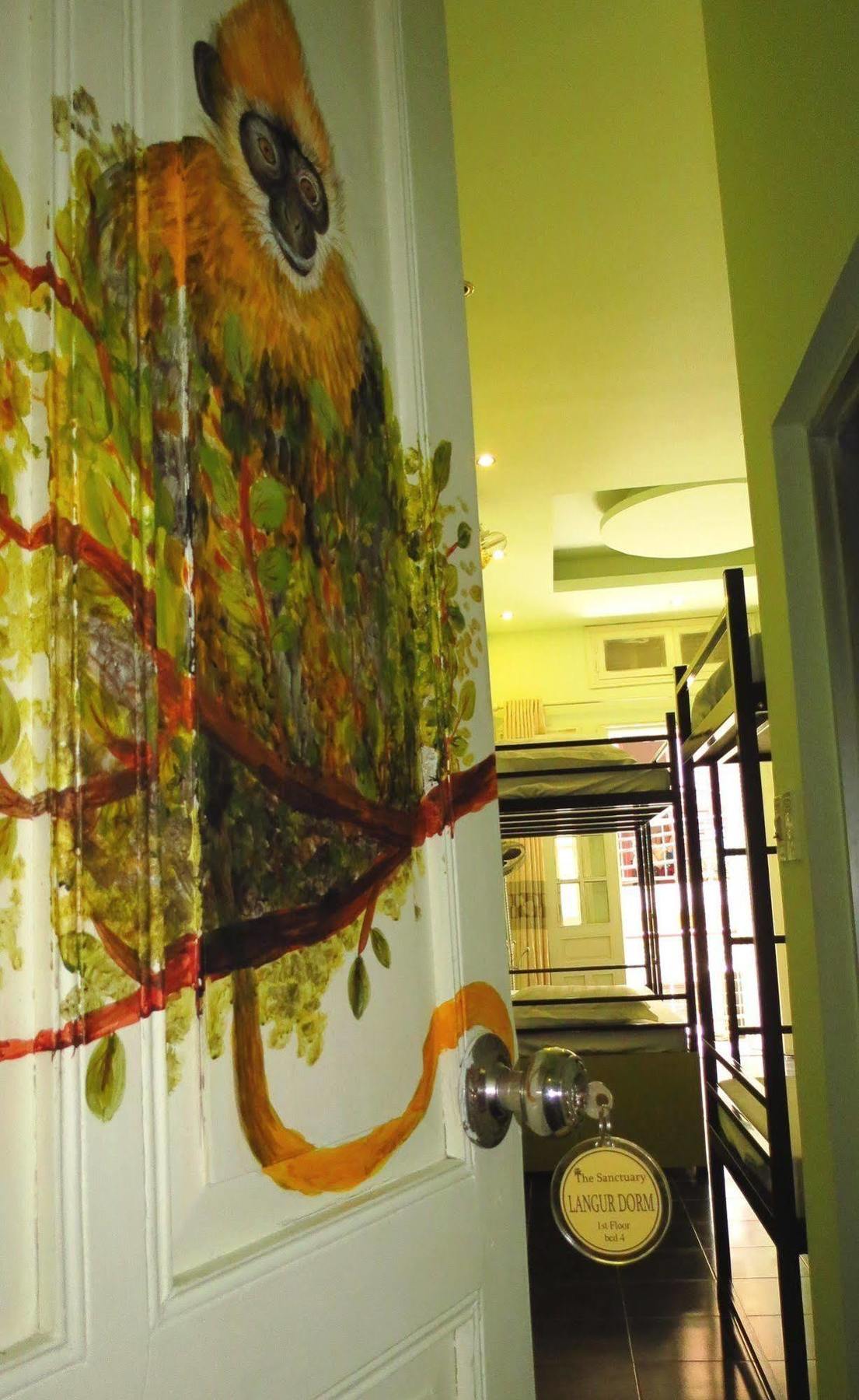 Hanoi Massive Hostel Hanói Exterior foto